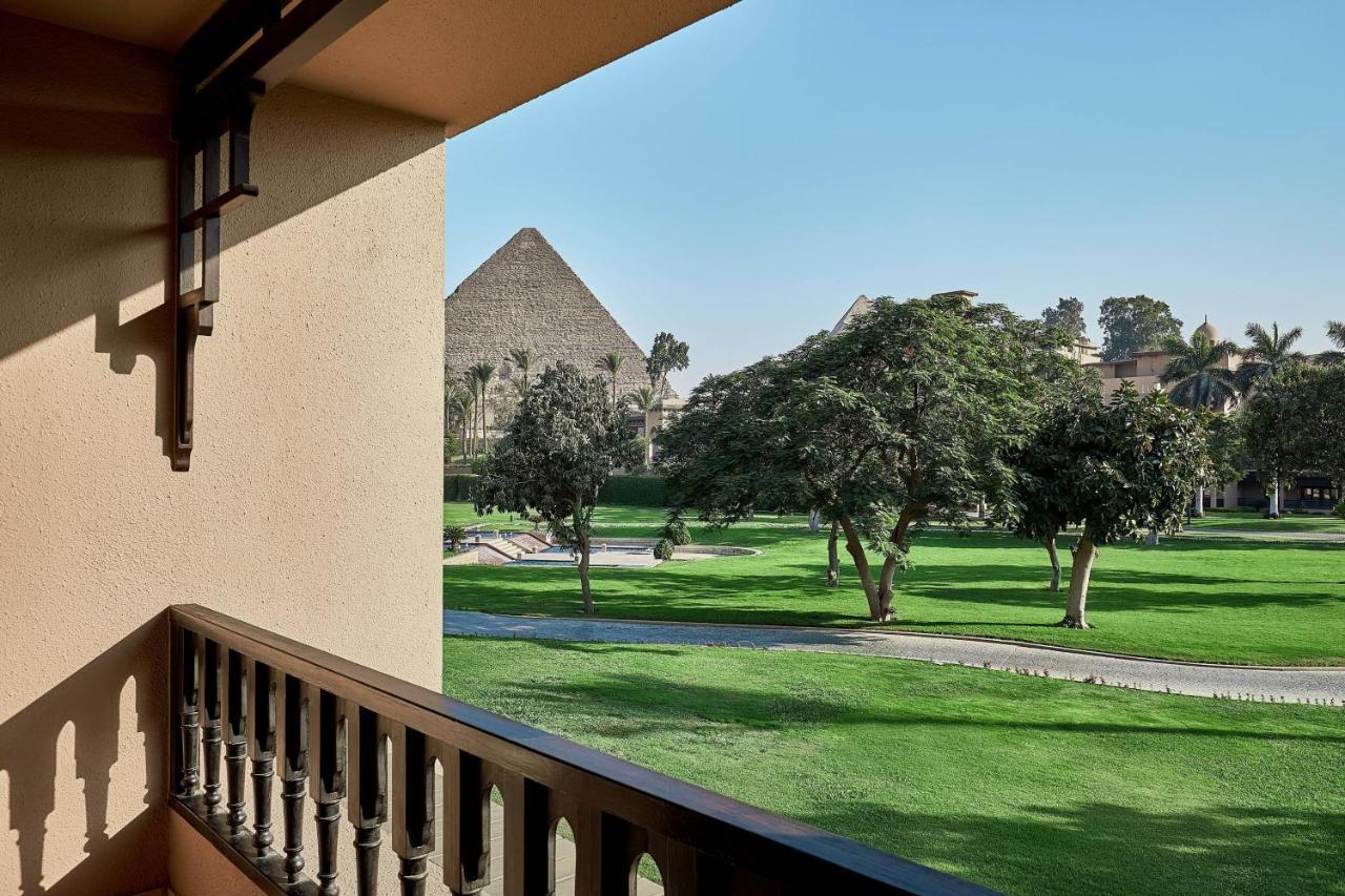 Hotel Marriott Mena House, Cairo Giza Esterno foto View of the Pyramids from the St. Regis