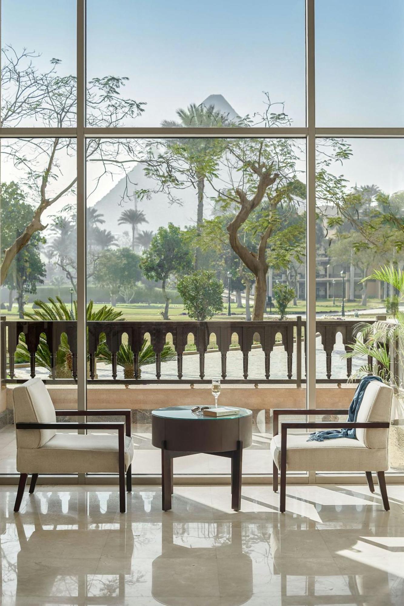 Hotel Marriott Mena House, Cairo Giza Esterno foto The view of the pyramids from the hotel