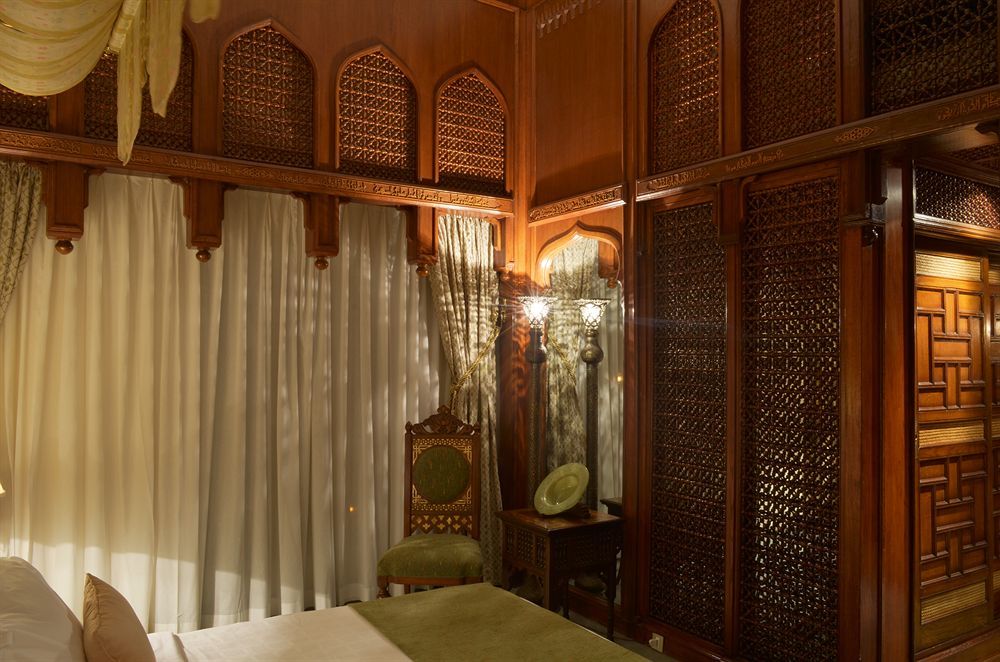 Hotel Marriott Mena House, Cairo Giza Esterno foto A room in the hotel